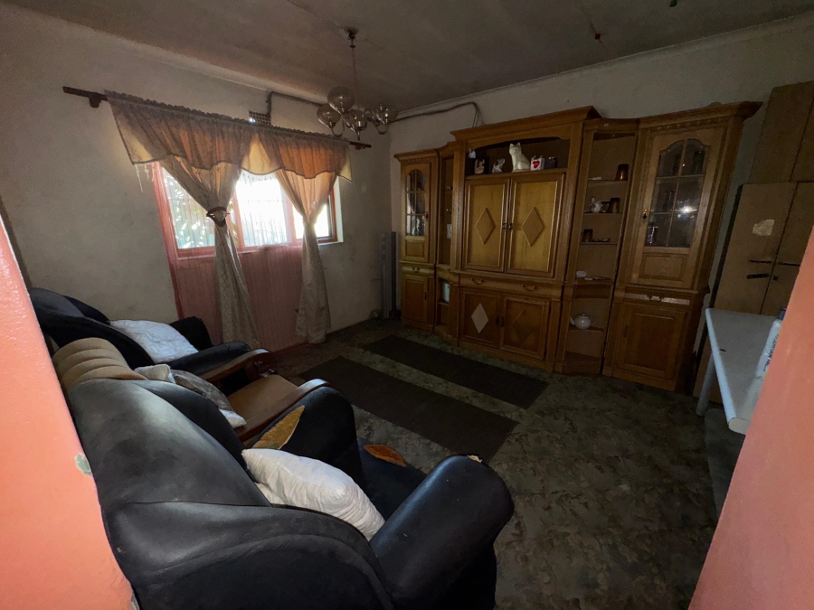 5 Bedroom Property for Sale in Delft South Western Cape